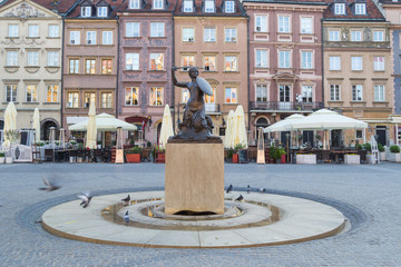 Fototapeta premium Mermaid statue Syrenka of Warsaw Old Town Market Square