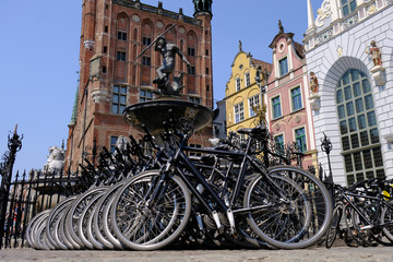 Polska, Gdańsk - rowery przy Fontannie Neptuna na ulicy Długiej