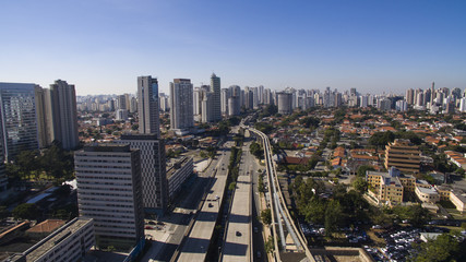 Fototapeta na wymiar Large avenues, Avenida Journalist Roberto Marinho, Sao Paulo Brazil, South America