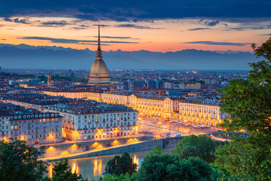 Fototapeta Turin. Aerial cityscape image of Turin, Italy during sunset.