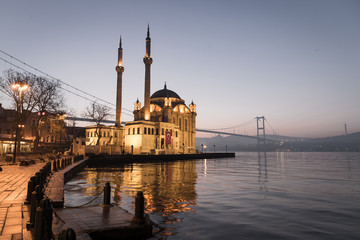 Fototapeta na wymiar Buyuk Mecidiye Mosque in Ortakoy District, Istanbul, Turkey