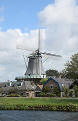 Fototapeta na wymiar Windmühle De Gouden Engel bei Alkmaar