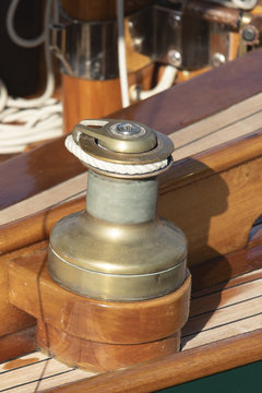 trimado de escotas con molinete