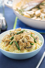 Creamy curry pork with green beans and button mushrooms 
