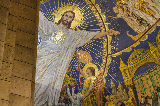 Basilique de Montmartre -  Mosa&iuml;que du Christ en gloire