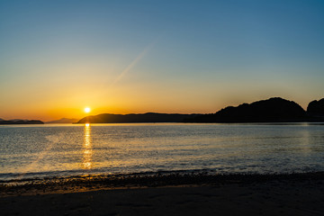 Obraz premium 和歌山 夕日 加太