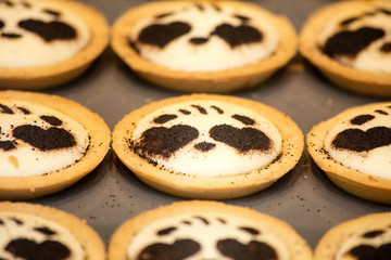 Baked Cheese tart with chocolate Panda decoration in china