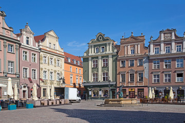 Fototapeta premium Poznań, domy dwuspadowe na Starym Rynku