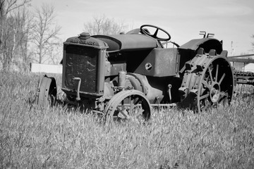 Fototapeta na wymiar Classic Tractor 