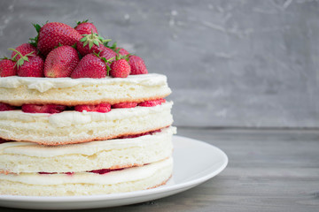 naked fruit cake homemade rustic wedding colorful red