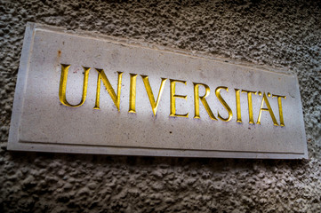 Universit&auml;tsschild