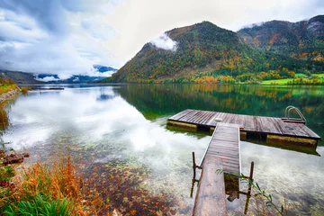 Foto op Canvas Idyllic autumn scene in Grundlsee lake in Alps mountains, Austria © pilat666