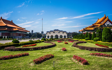 Fototapeta na wymiar Scenic view of Liberty Square with archway National Theater and Concert Hall Chiang Kai Shek Memorial Hall in Taipei Taiwan HDR