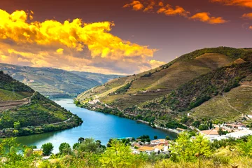 Abwaschbare Fototapete Fluss Fluss-Douro-Region bei Sonnenaufgang