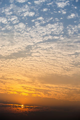 Naklejka premium colorful dramatic sky with cloud at sunset.