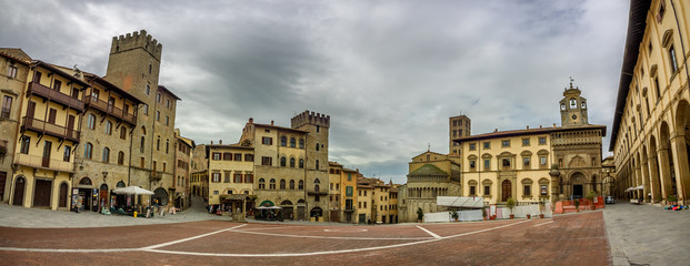 Fototapeta na wymiar Main square in Arezzo, Tuscany