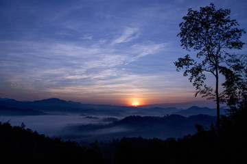 Fototapeta na wymiar Sunrise on top the mountain