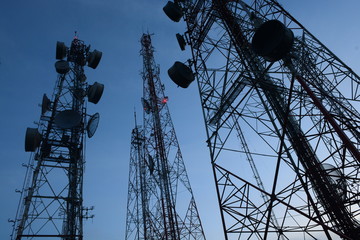 telecommunication mast TV antennas wireless technology 