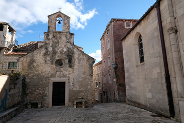 Fototapeta na wymiar The Saint Peter church in the old town of Korcula, Dalmatia, Croatia