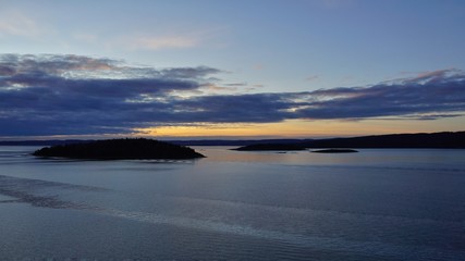 Inseln im Fjord in Norwegen