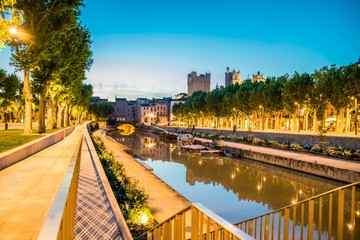 Narbonne la nuit, Aude, Occitanie, France.