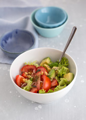 Salat mit Avocado