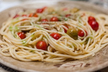 espaguetis con tomate
