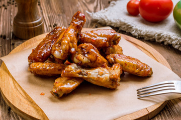 Chicken wings in sweet chili sauce