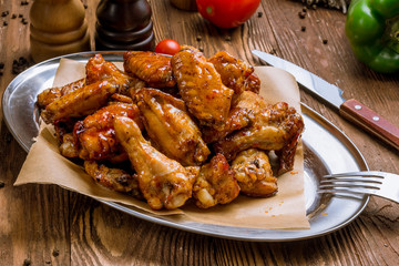 Chicken wings in sweet chili sauce