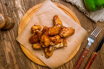 Chicken wings in sweet chili sauce