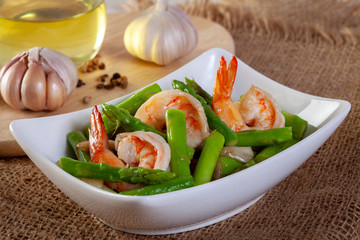 Stir fried asparagus with shrimp