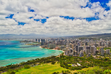 Fototapeta premium Honolulu, Hawaii on a bright sunny day taken from up high on Diamond Head.