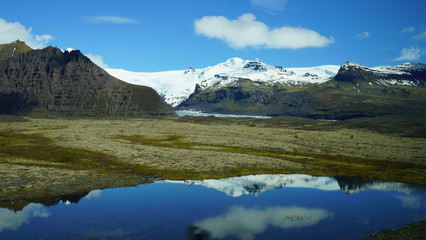 Fototapeta na wymiar 山と氷河