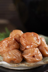 梅干し (pickled plums)