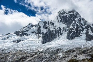 Huaraz Santa Cruz Treking in Peru Mountains