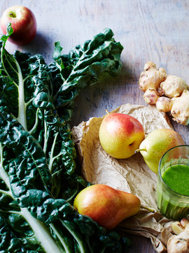 Silverbeet, pears, apple, ginger, green juice
