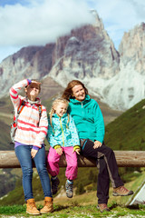 Fototapeta na wymiar family at the Dolomites