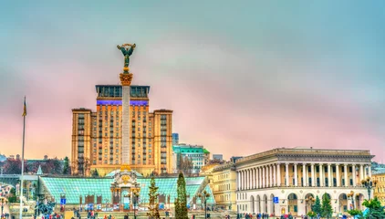 Fotobehang Maidan Nezalezhnosti of Onafhankelijkheidsplein, het centrale plein van Kiev, Oekraïne © Leonid Andronov