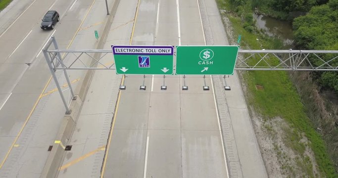 A great way to drive cars and pay a toll on a toll road in the U.S. Height view. Electronic toll only