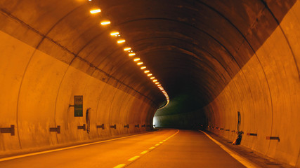 Tunnel