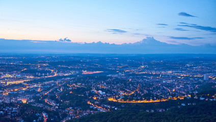 Night falls over Stuttgart City in Germany / Turning on the lights in the city © marako85