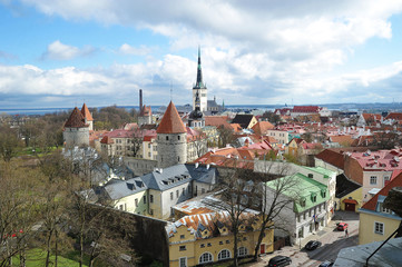 Fototapeta na wymiar panoramic view of the old town with red tiled roofs