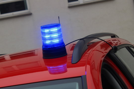 Magnet-Kennleuchte auf Einsatzfahrzeug
