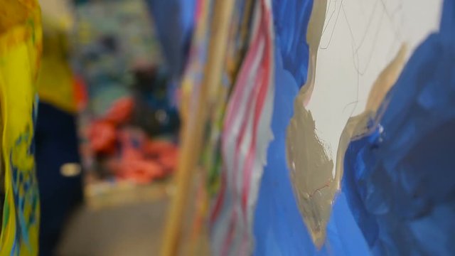 children, the child draw a still life.