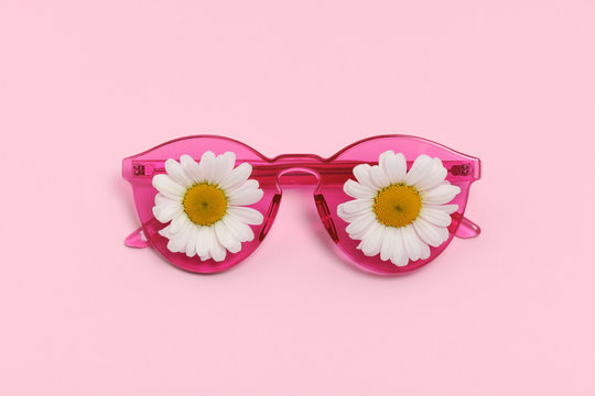 pink sunglasses with daisies