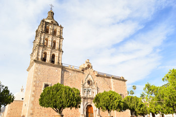 Fototapeta na wymiar catedral Álamos Son.