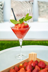 a frozen strawberry daquiri cocktail 