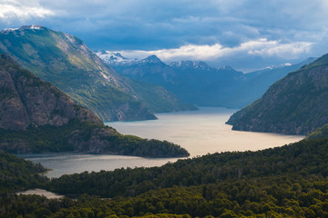 Obraz premium Lakes and mountains near the city of Bariloche, Patagonia, Argentina