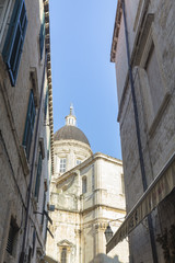 Obraz premium Afternoon light hits the Dubrovnik Cathedral in Croatia.
