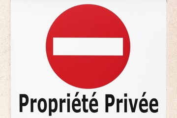 Private property sign in French